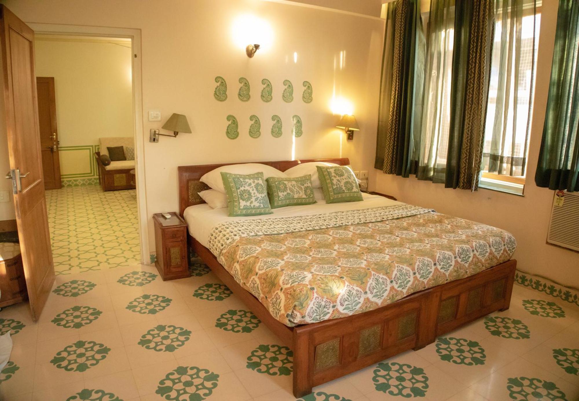 Om Niwas Hotel 3*