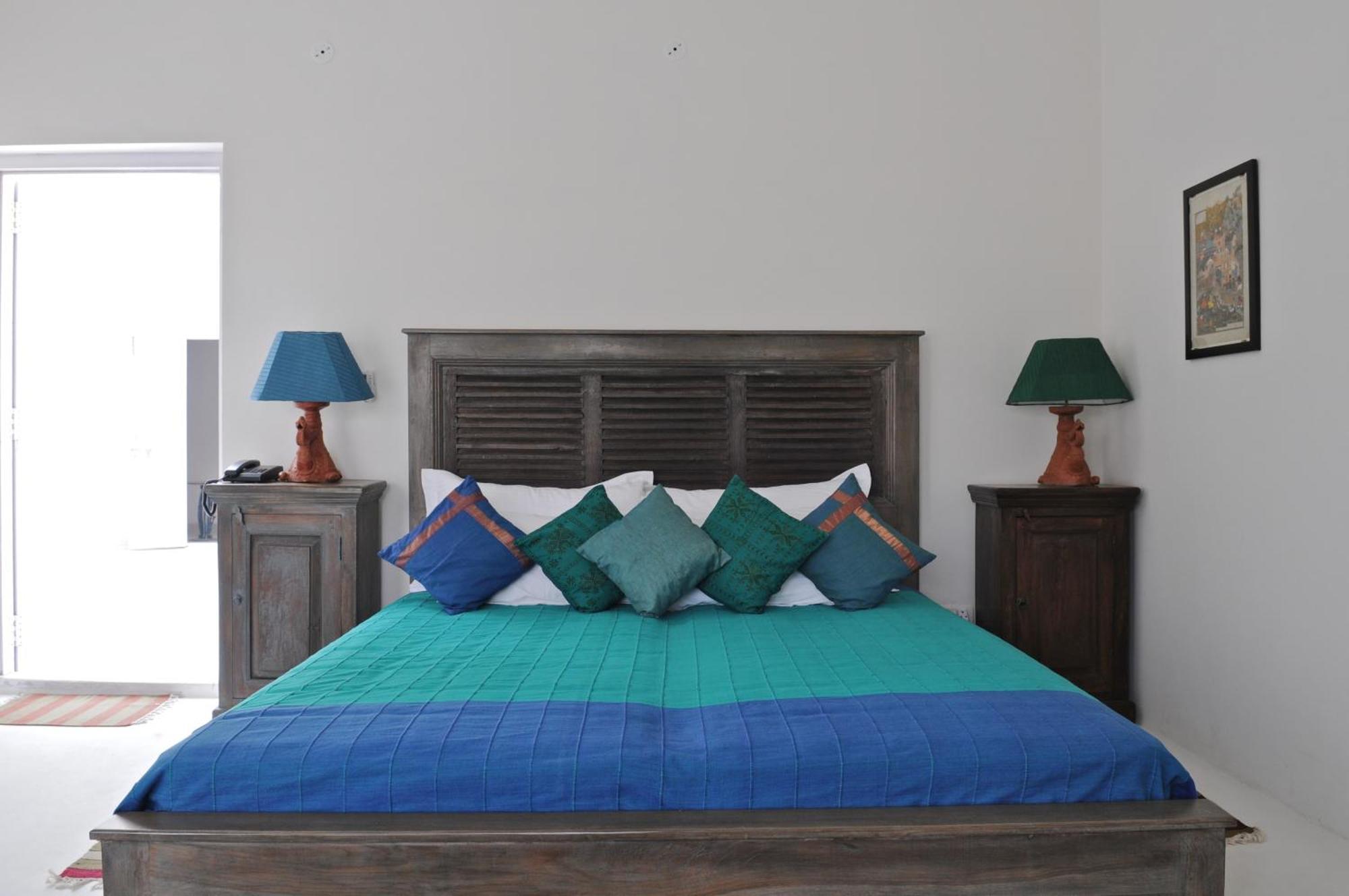 Hotel Savista Retreat Jaipur