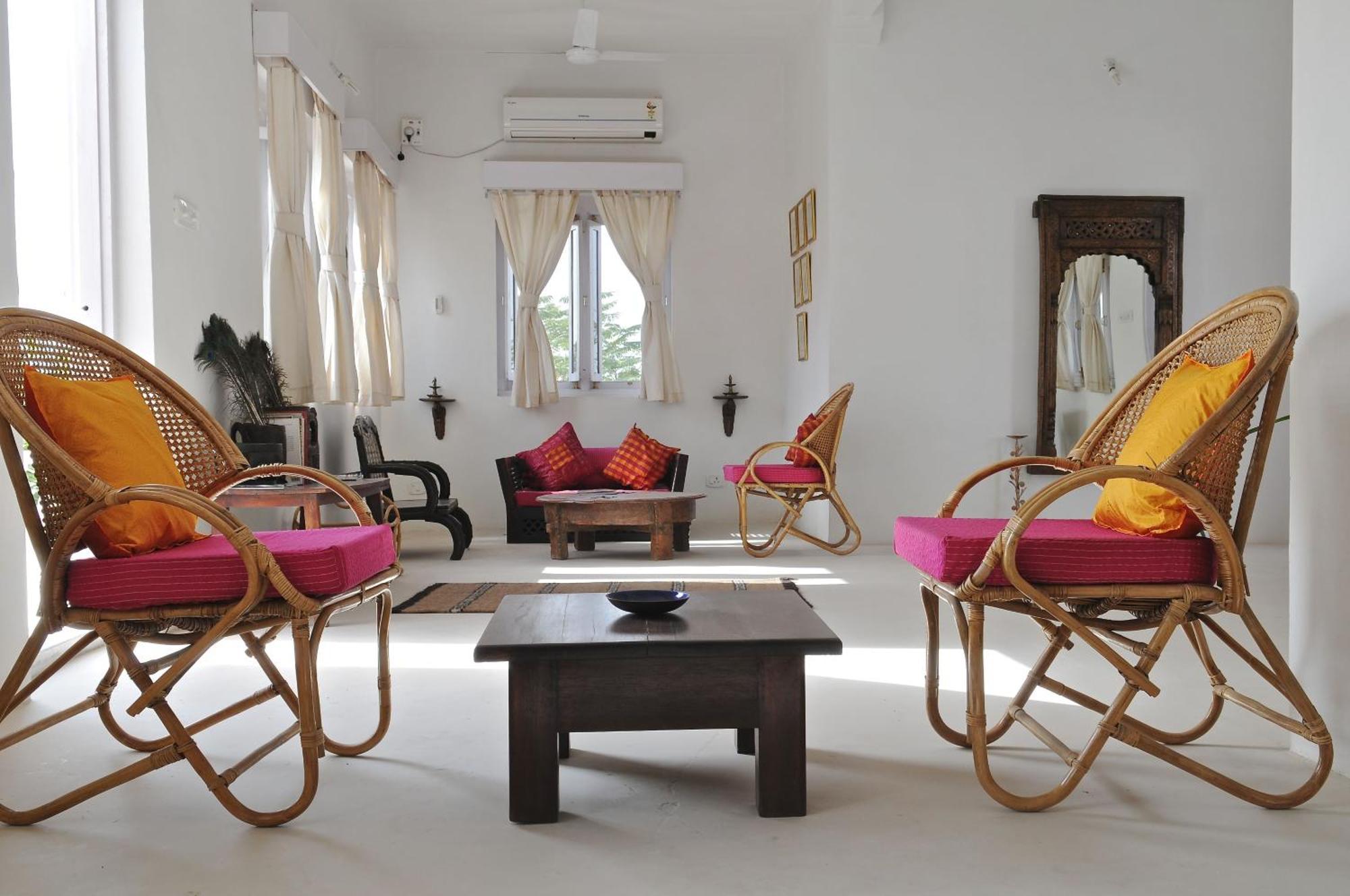 Hotel Savista Retreat Jaipur