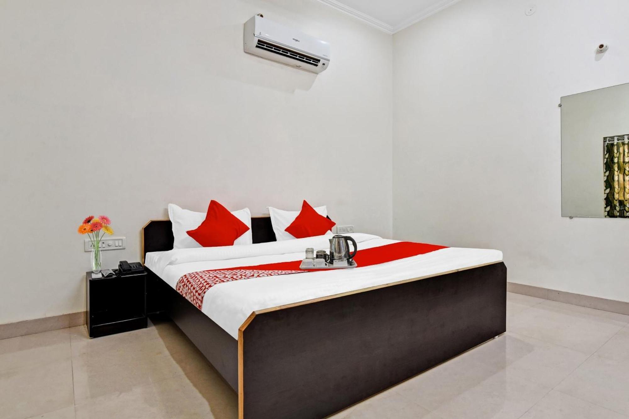 Hotel O Madan *