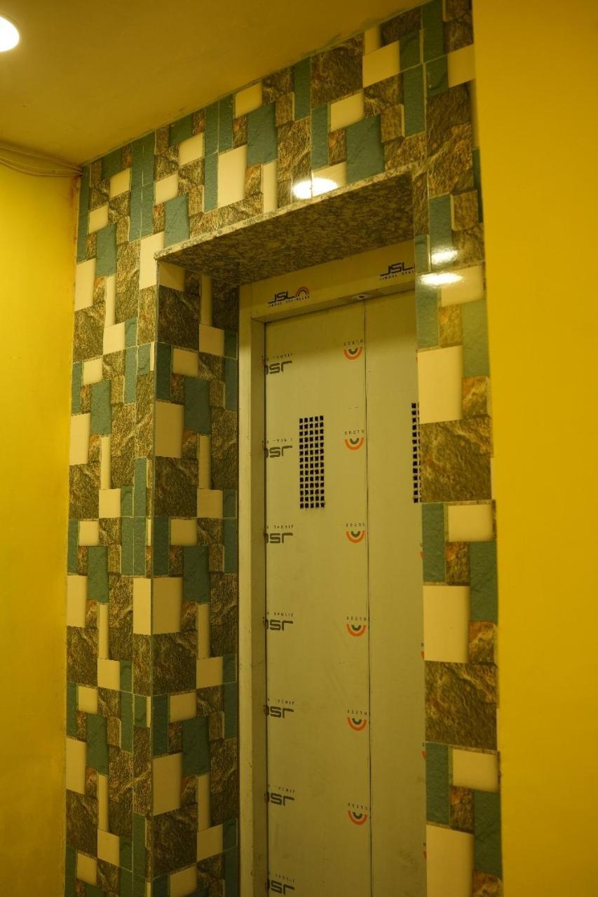 Pragati, New Loha Mandi Hotel *