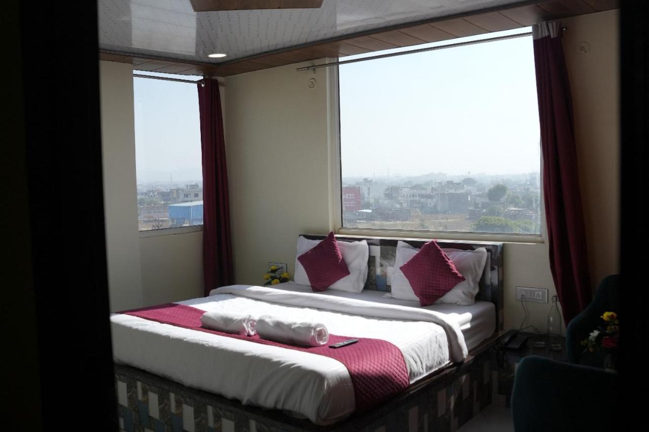 Hotel Pragati, New Loha Mandi Jaipur