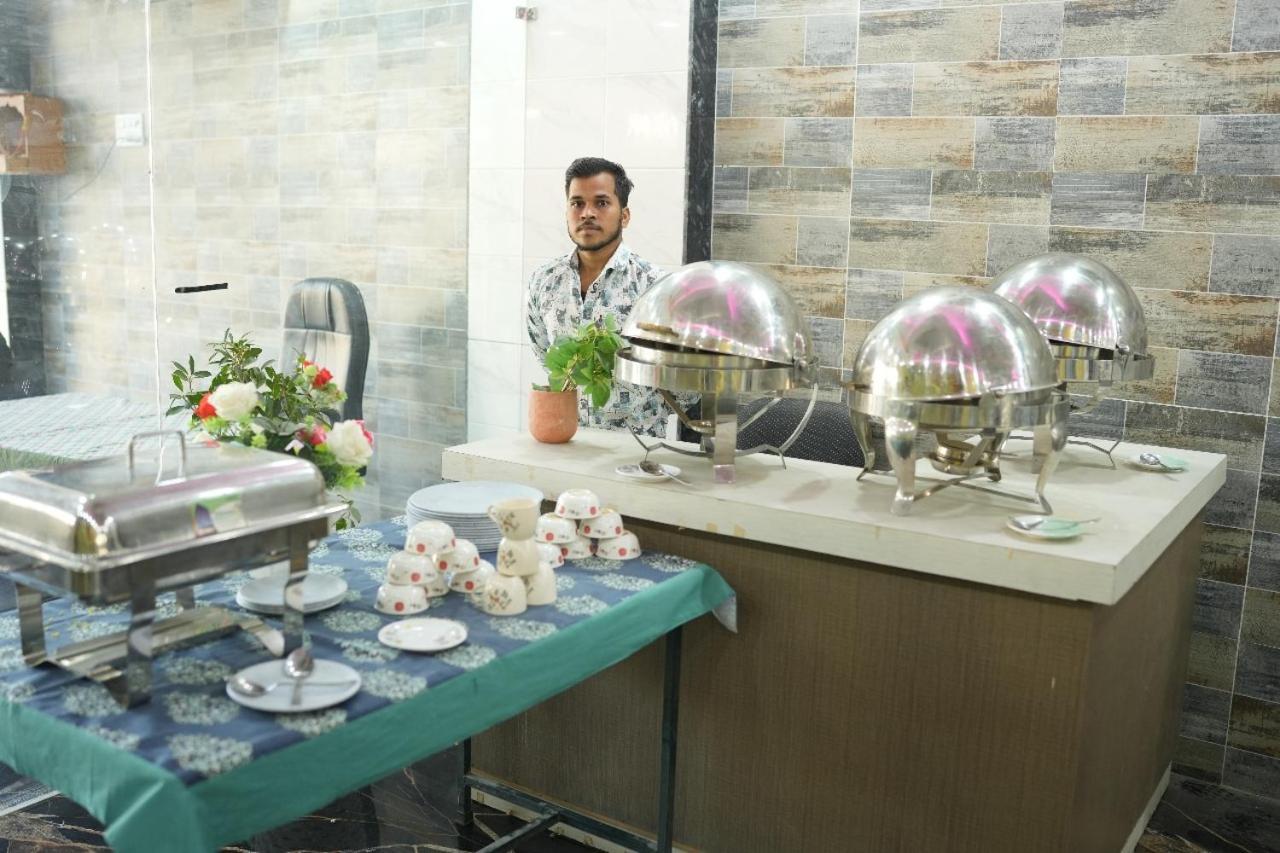 Hotel Pragati, New Loha Mandi