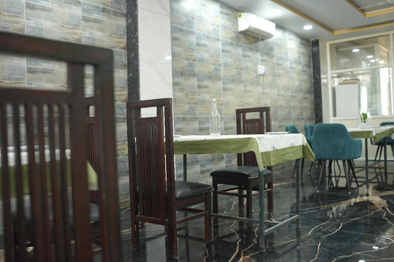 Pragati, New Loha Mandi Hotel *