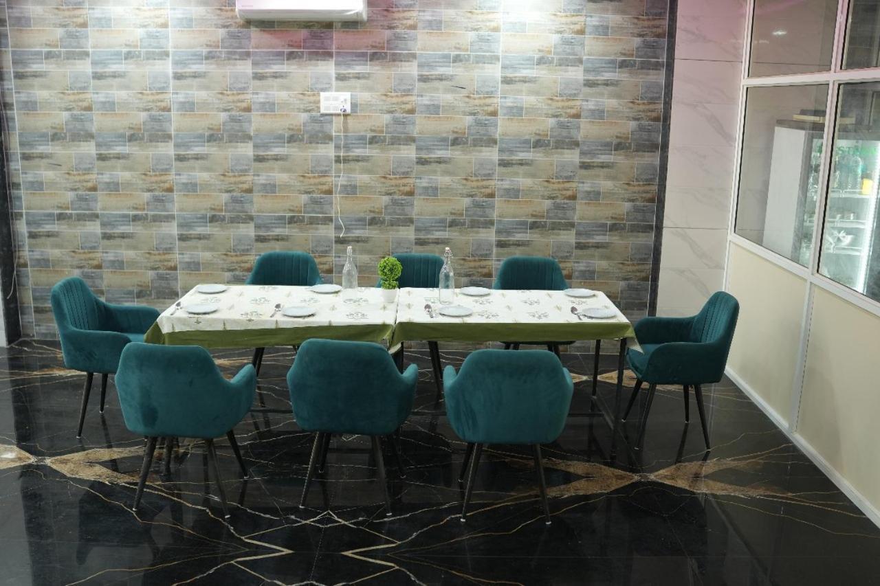 Hotel Pragati, New Loha Mandi