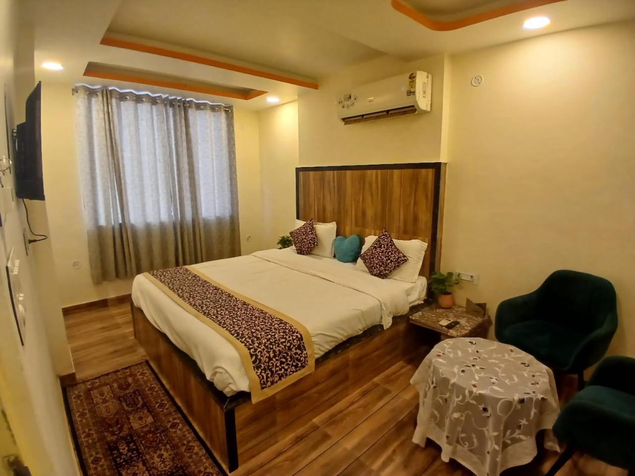 Pragati, New Loha Mandi * Jaipur