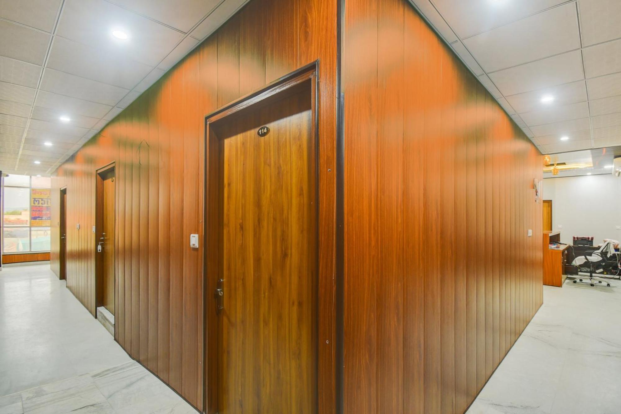 O Ma Karni & Restaurant Hotel 3*