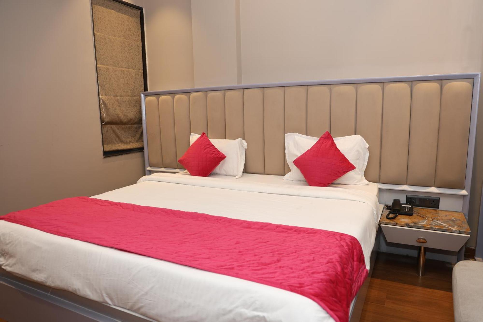 The Heeraj Hotel