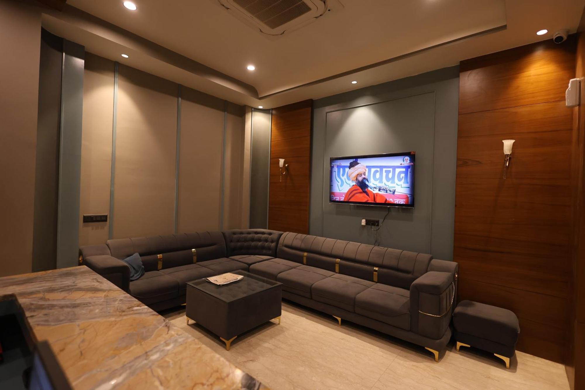 The Heeraj Hotel Jaipur