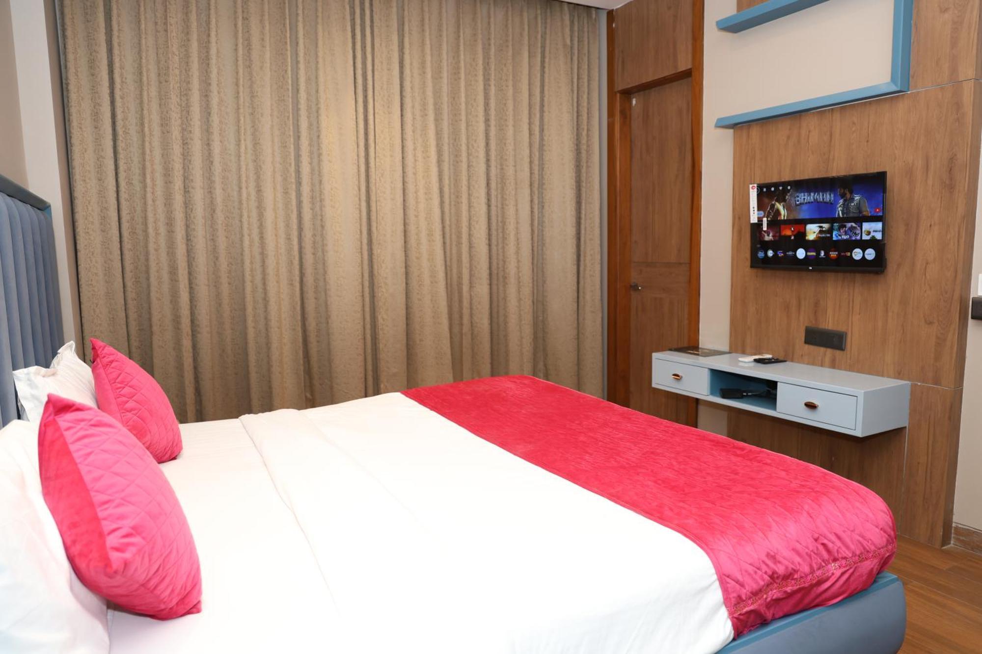 The Heeraj Hotel Jaipur