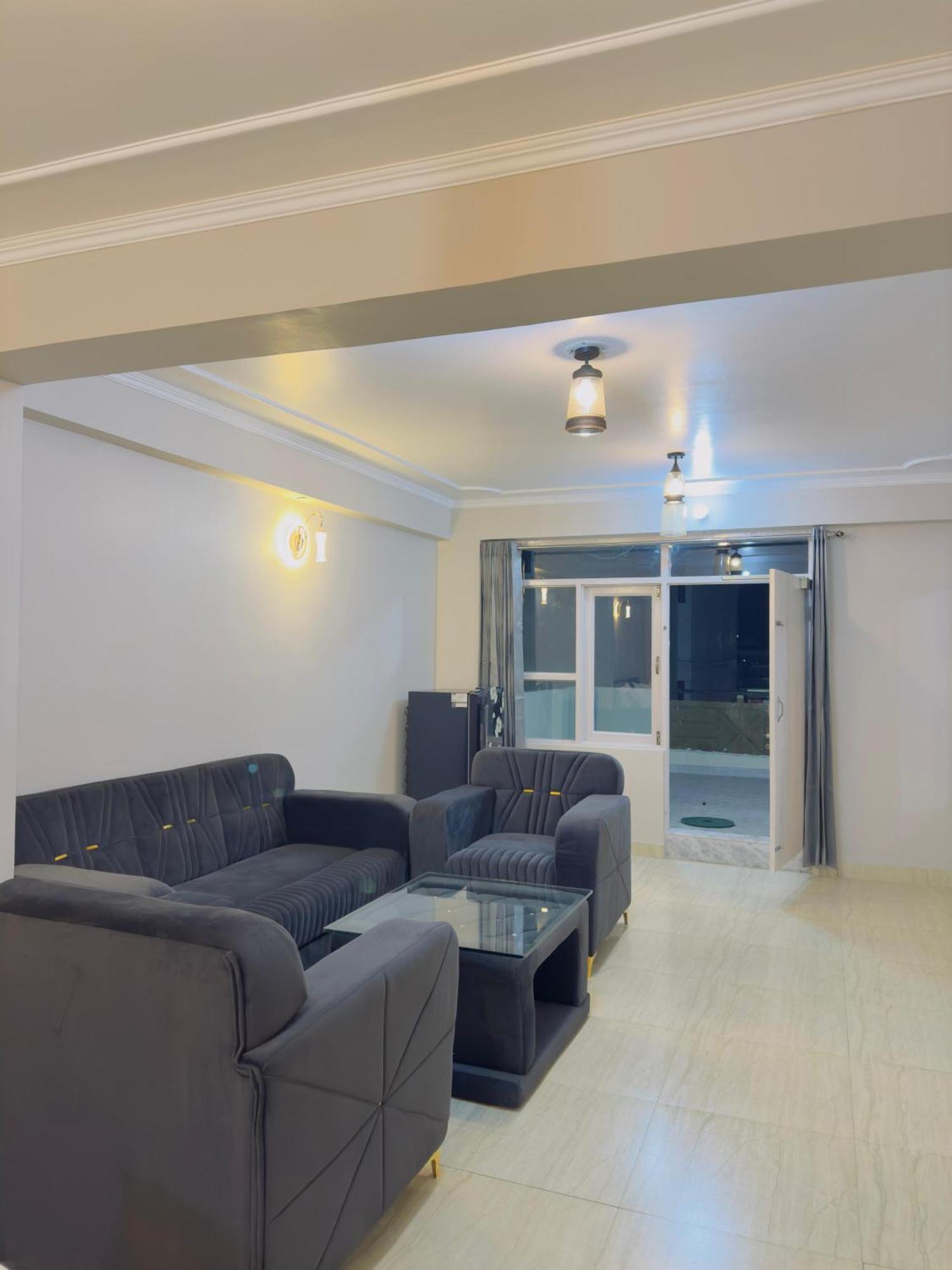Apartment Penthouse By Cozystays Raja Park