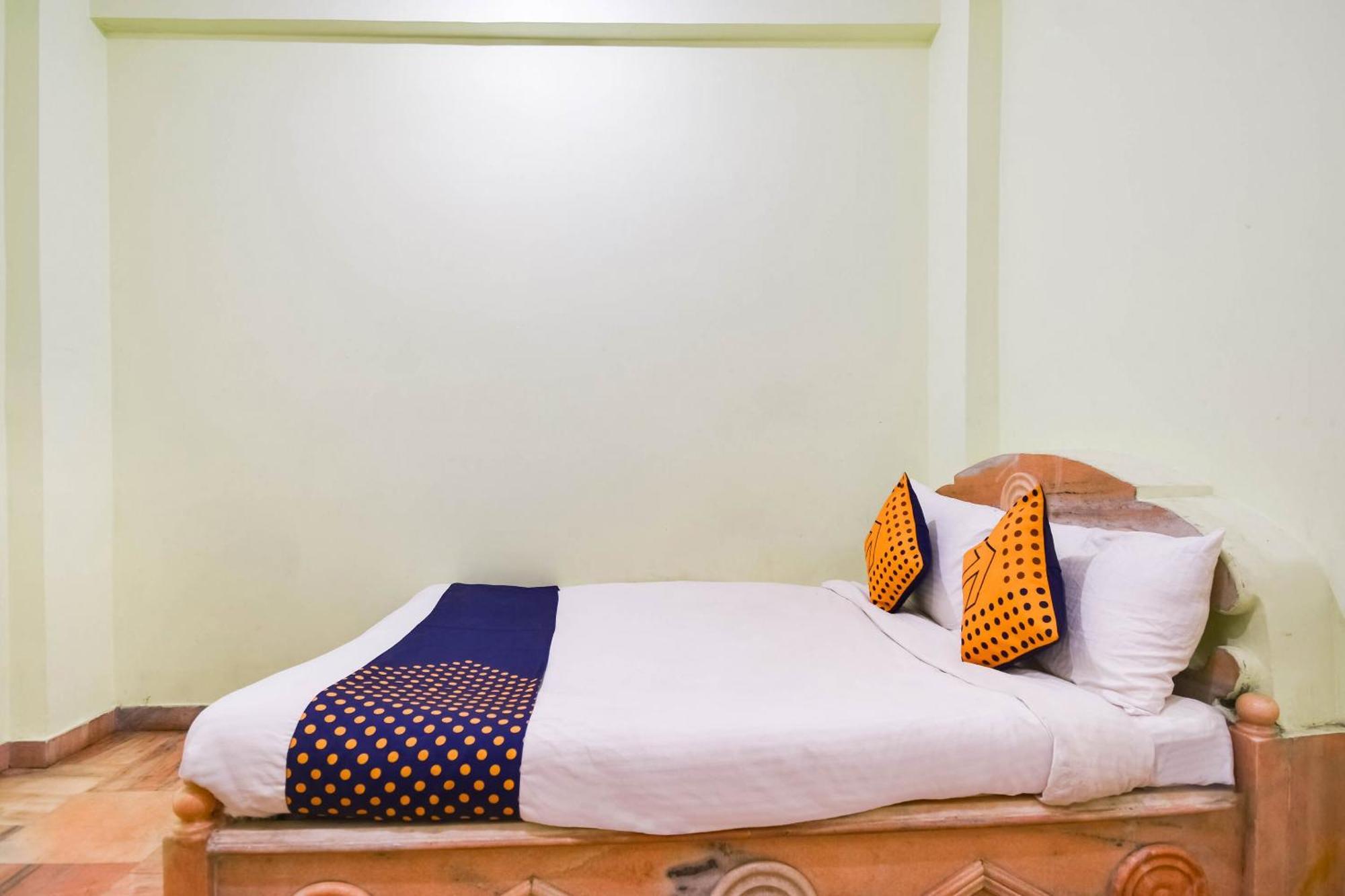 Hotel Spot On Red Tomato Jaipur
