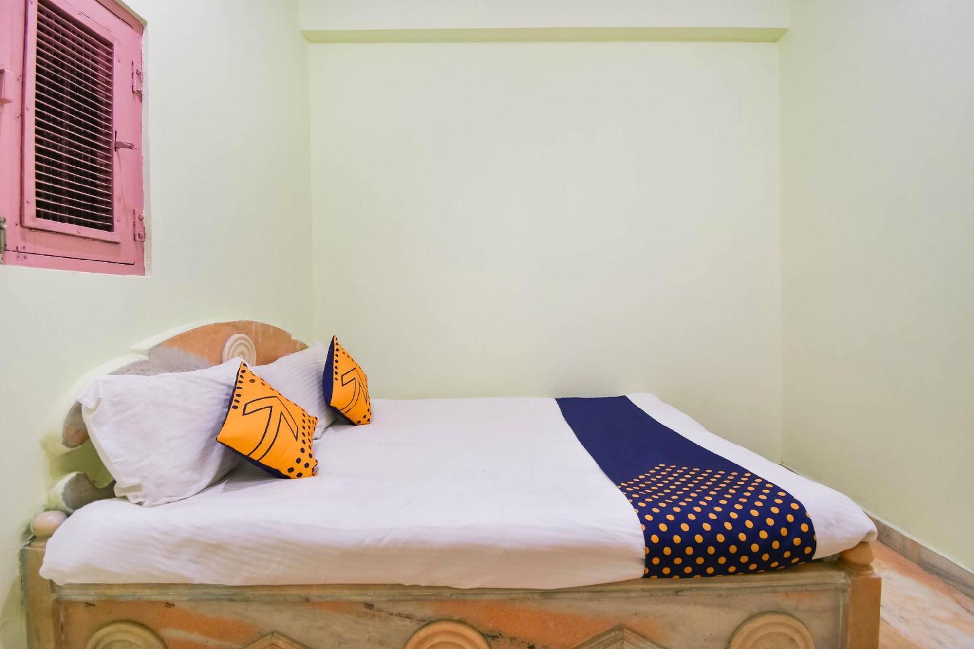 Spot On Red Tomato Hotel 2*