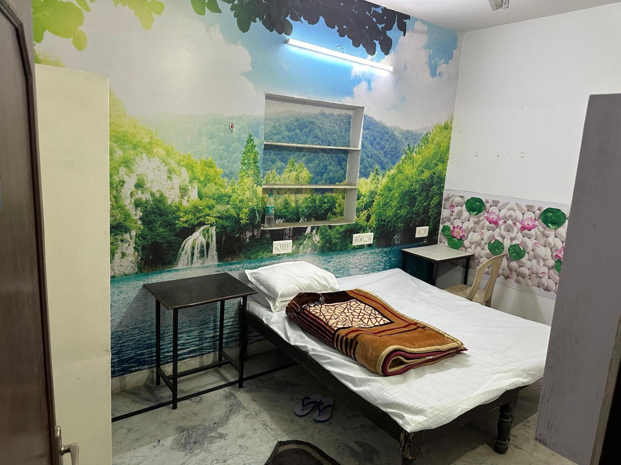 Hostel India *