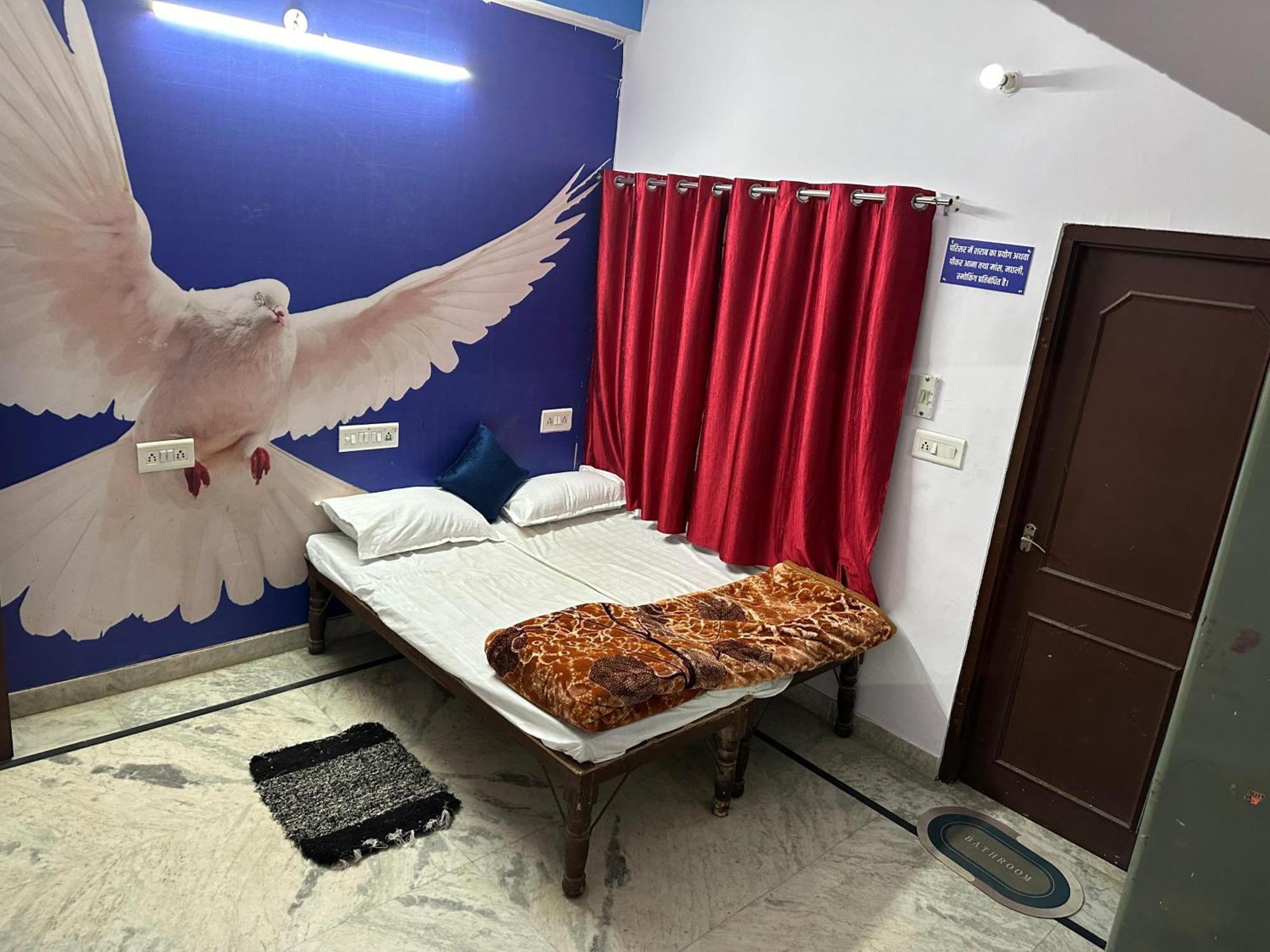 Hostel India