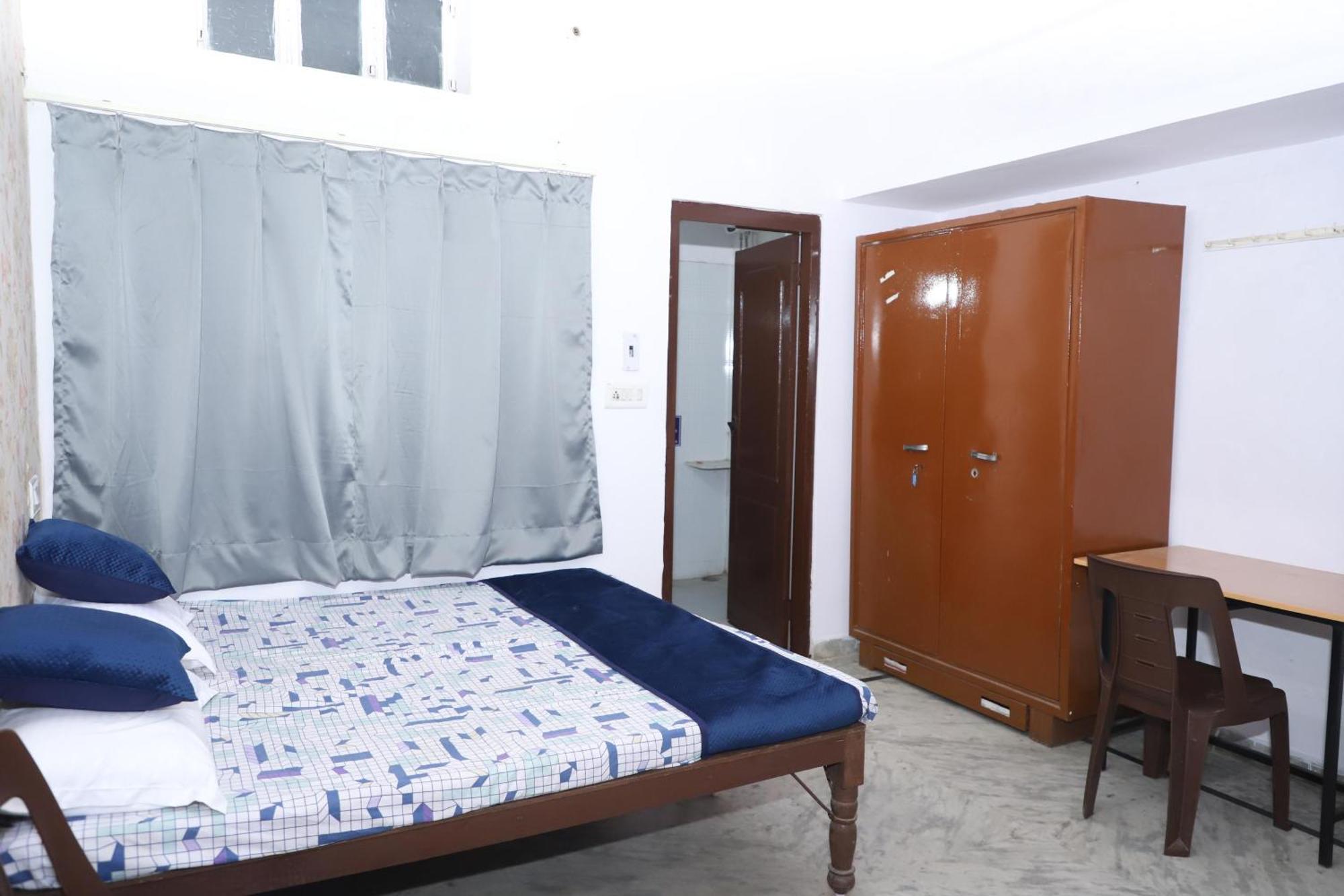 Hostel India