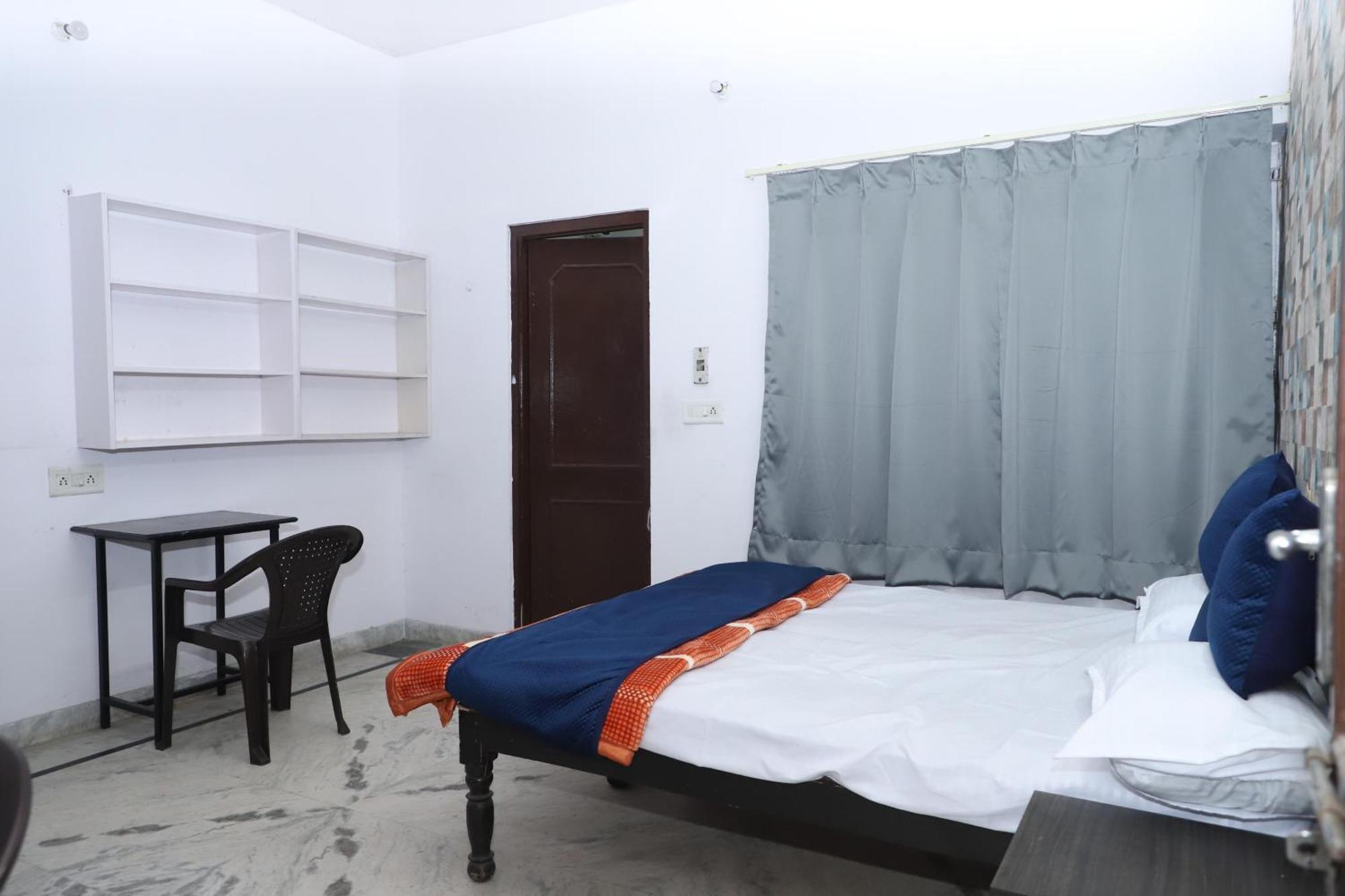 India Hostel *