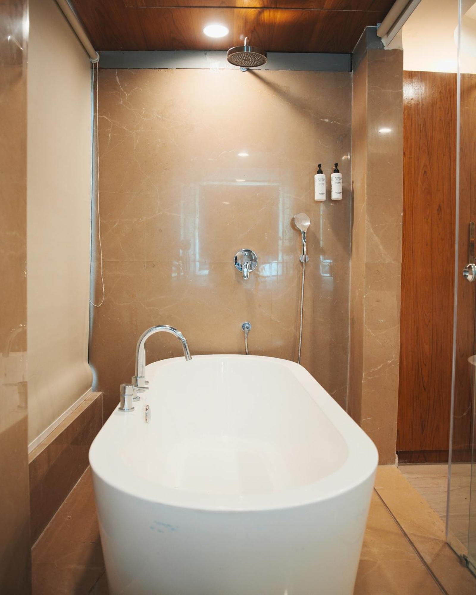 Park Central City Center Hotel 4*