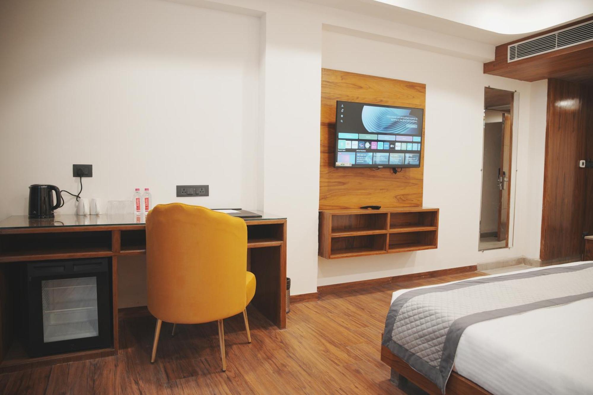 Park Central City Center Hotel 4*