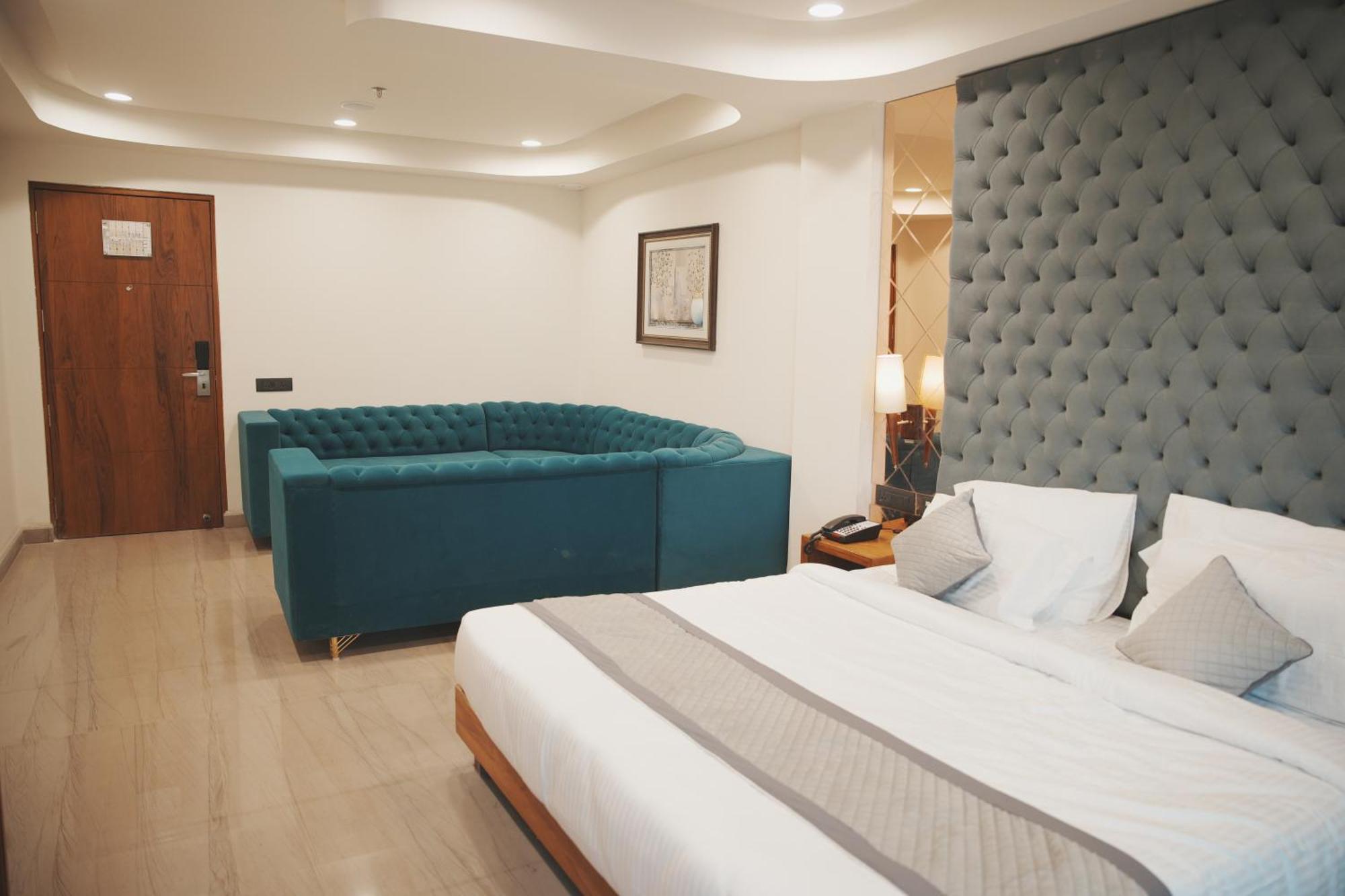 Park Central City Center Hotel Jaipur