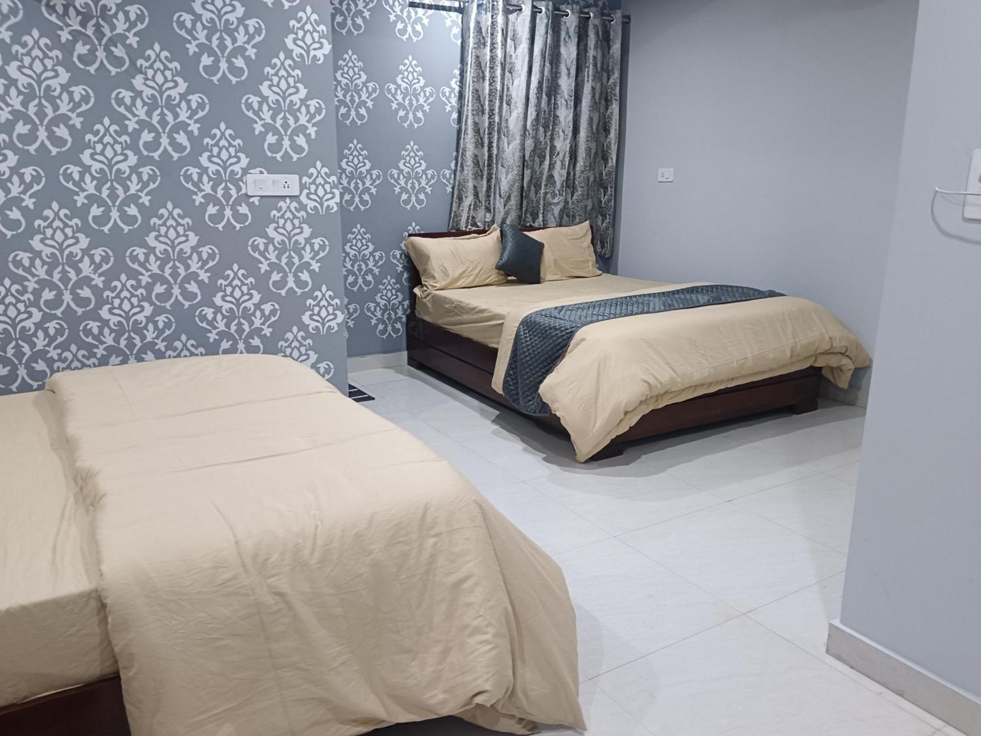 Hotel Radhika 2*