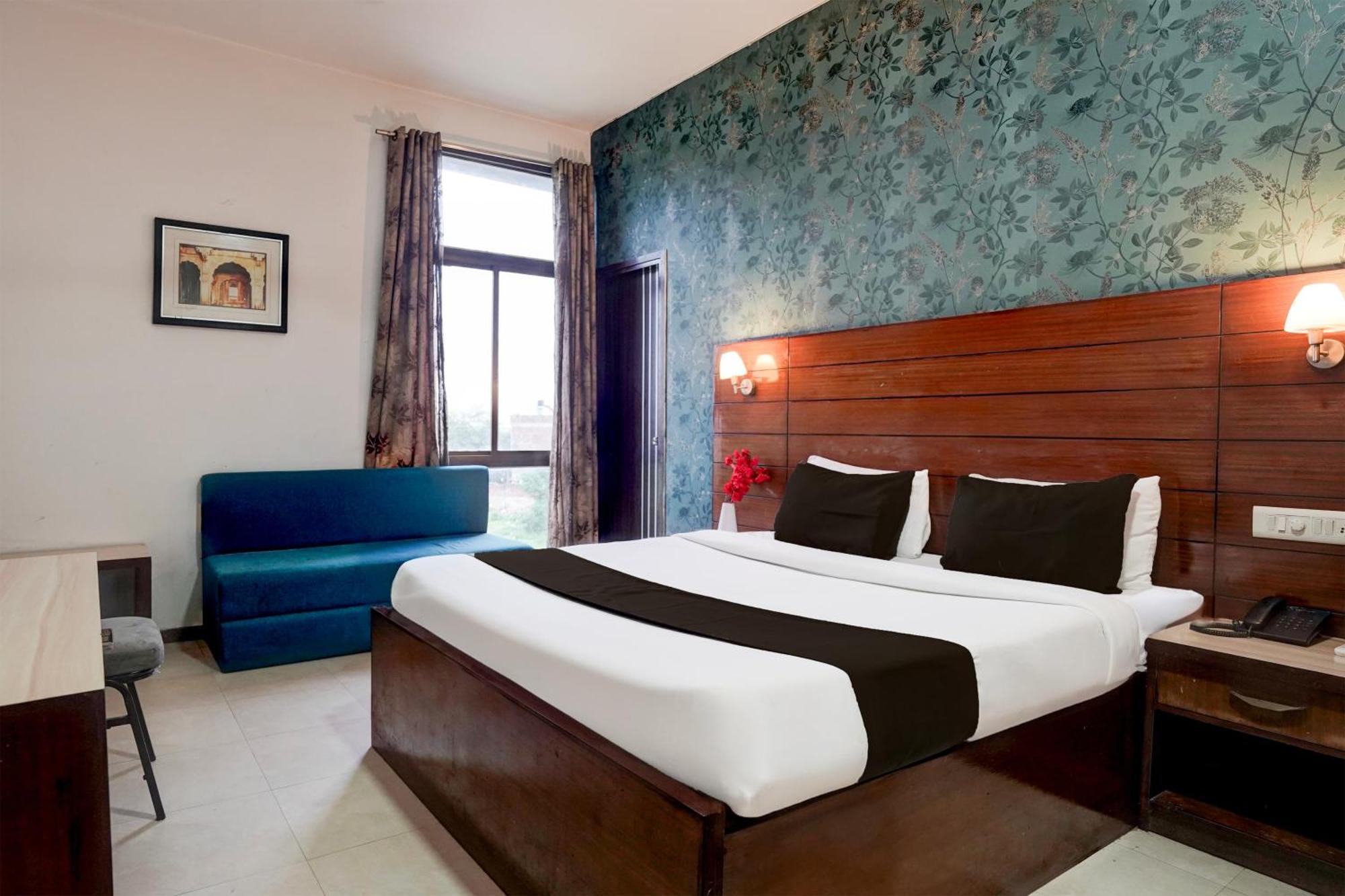 Super O Krishna Nagar Near Sawai Man Singh Stadium Hotel