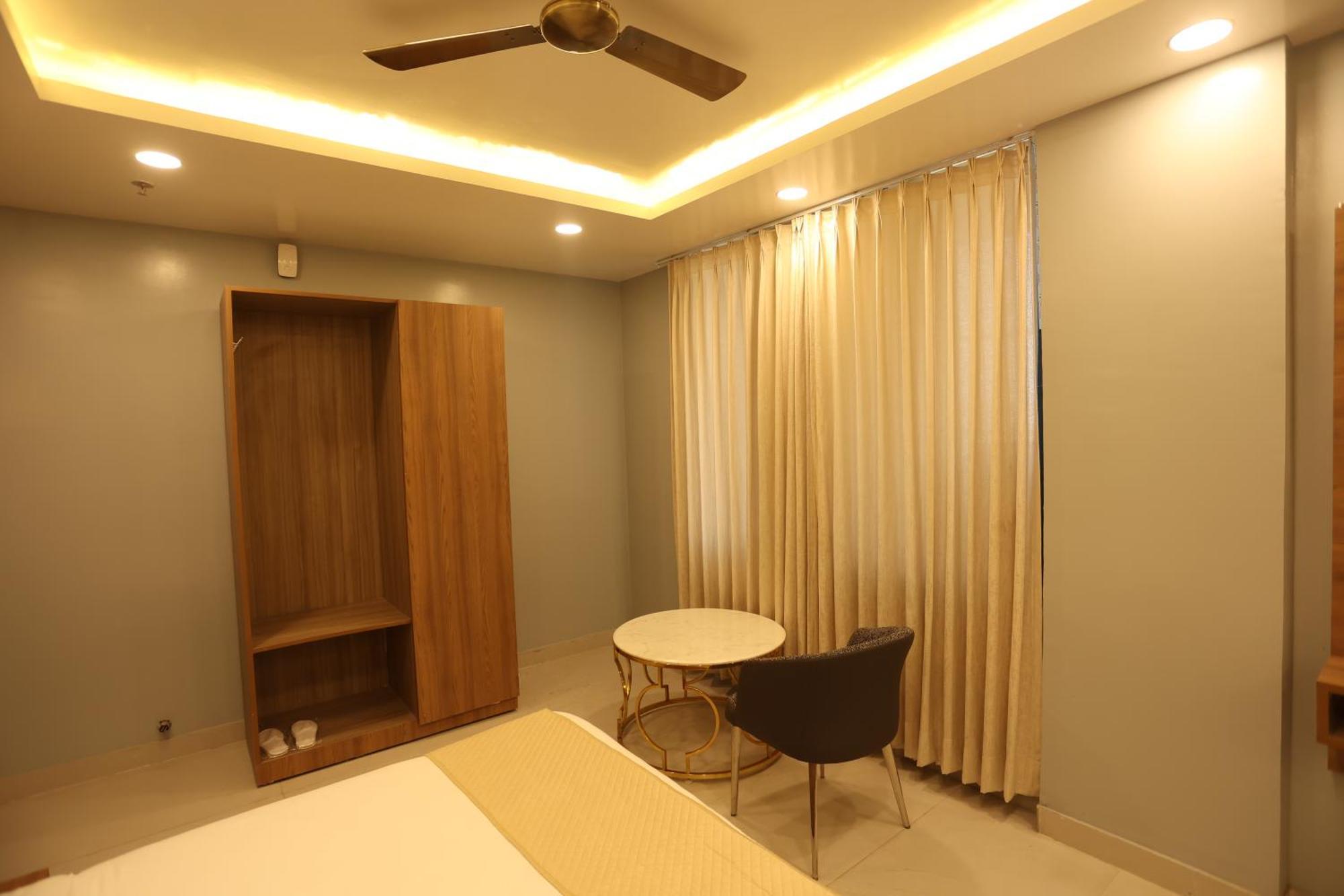 Hotel Trinay *
