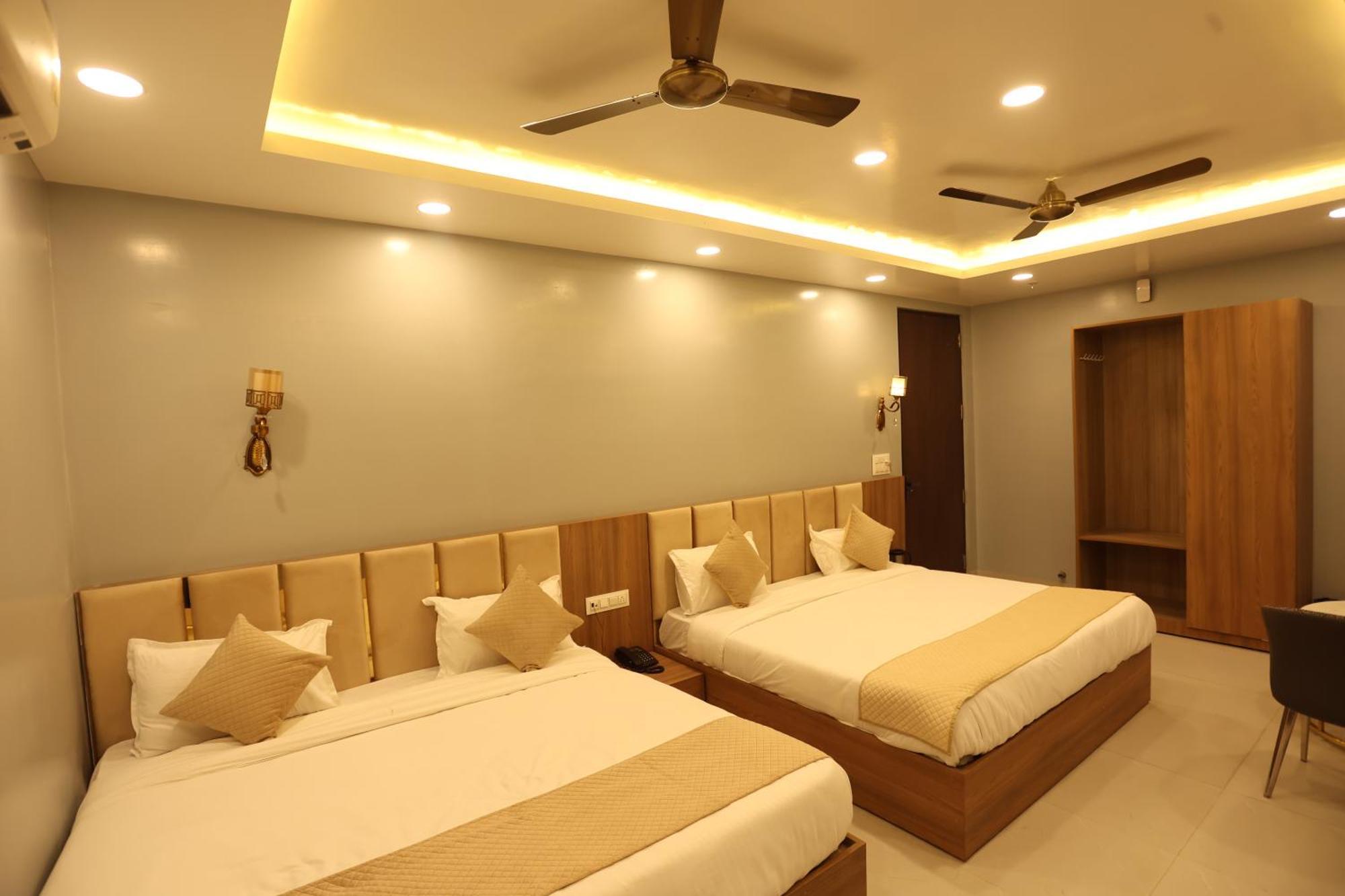 Hotel Trinay Jaipur