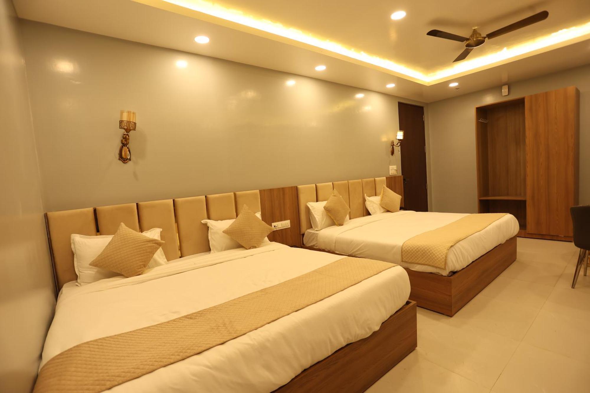 Trinay Hotel