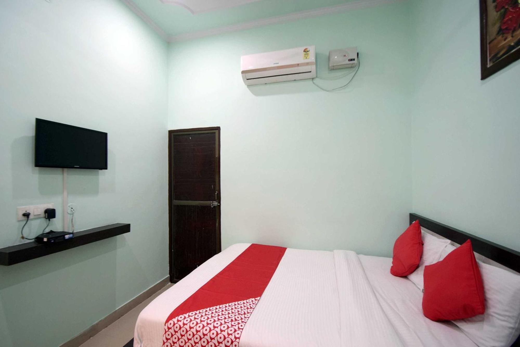 O Yash Meridion Hotel 4*