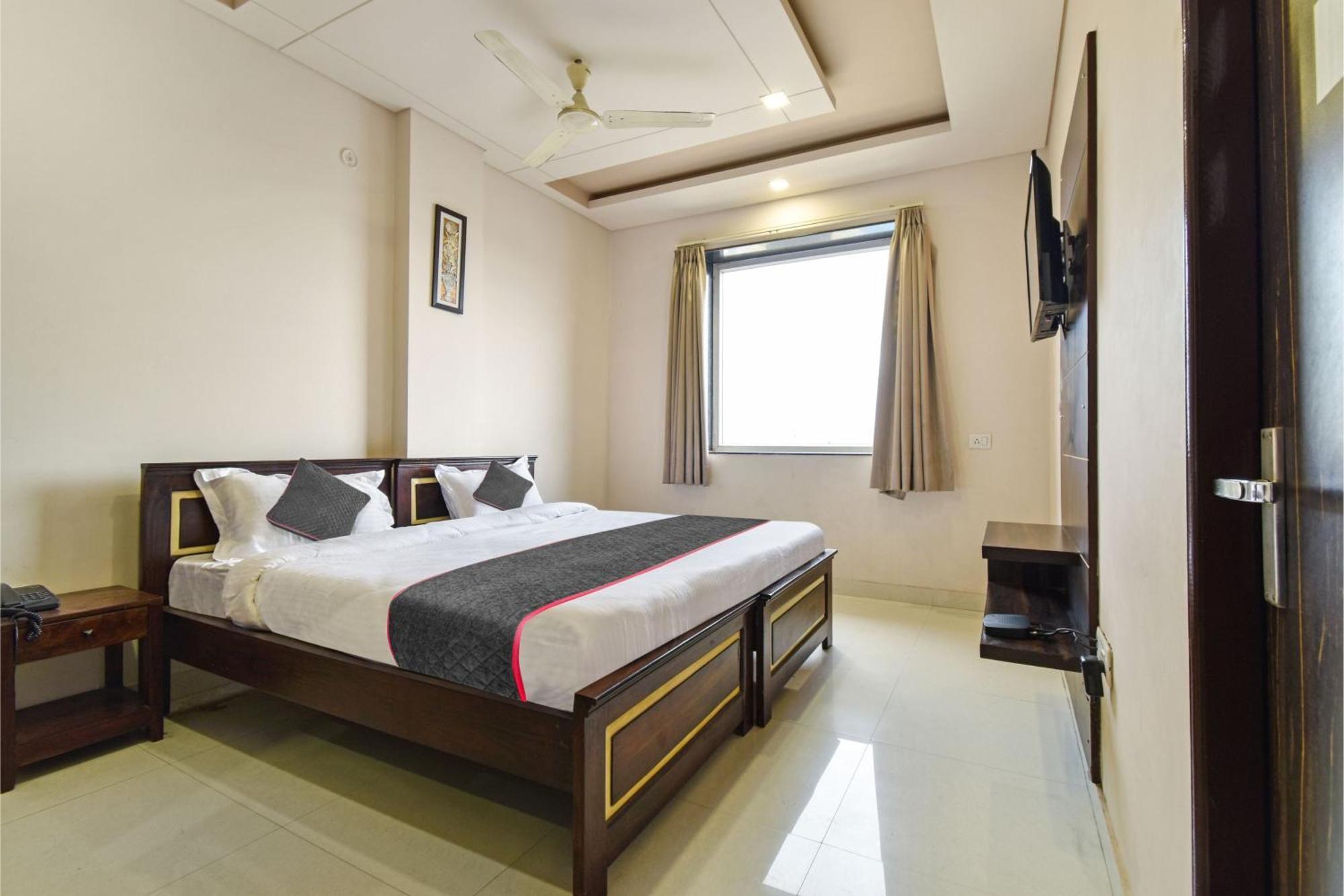 Hotel Collection O Guru Kripa 4*