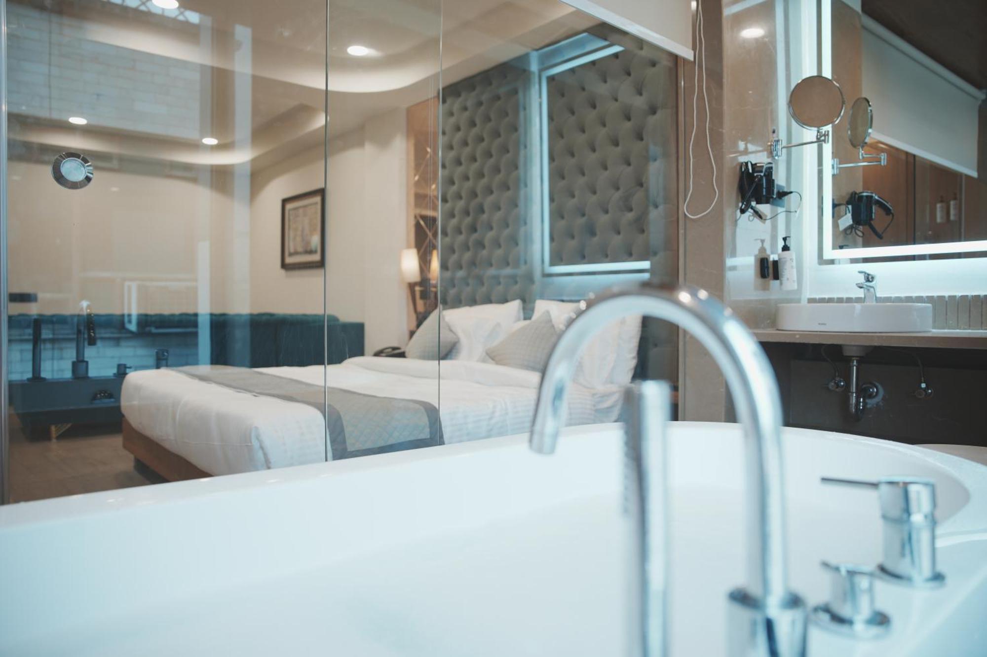 Park Central City Center 4* Jaipur