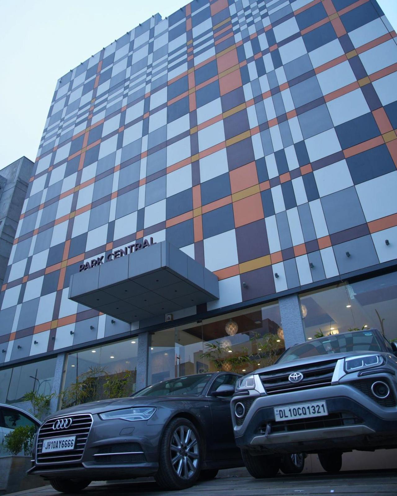Hotel Park Central City Center 4*