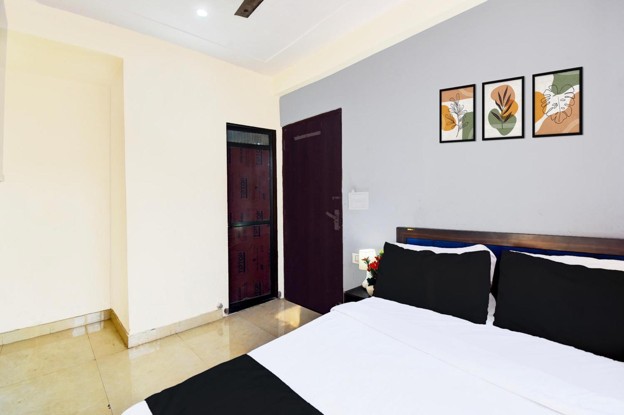 Hotel O Royal