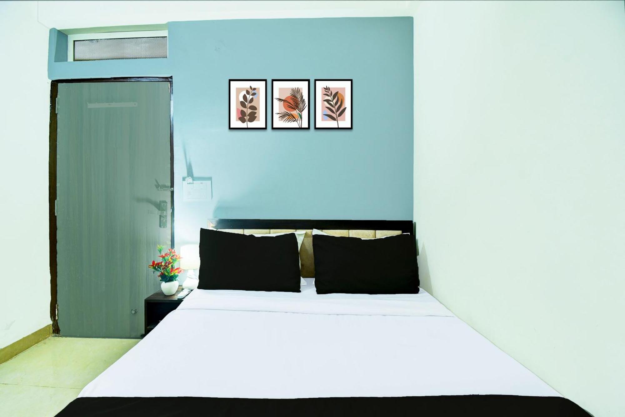 Hotel O Royal 3*