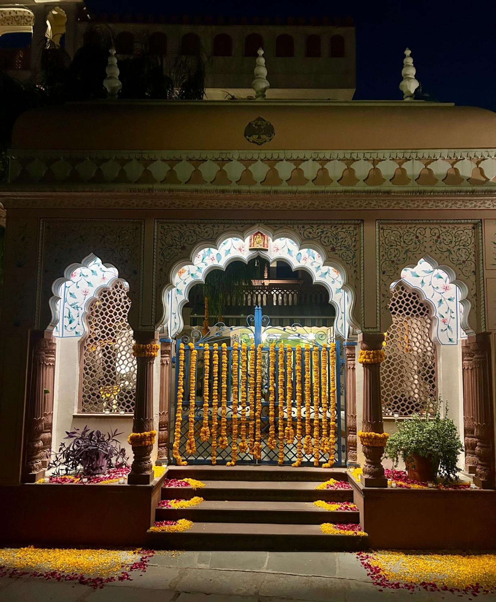 Hotel Suryaa - A Boutique Heritage 4*