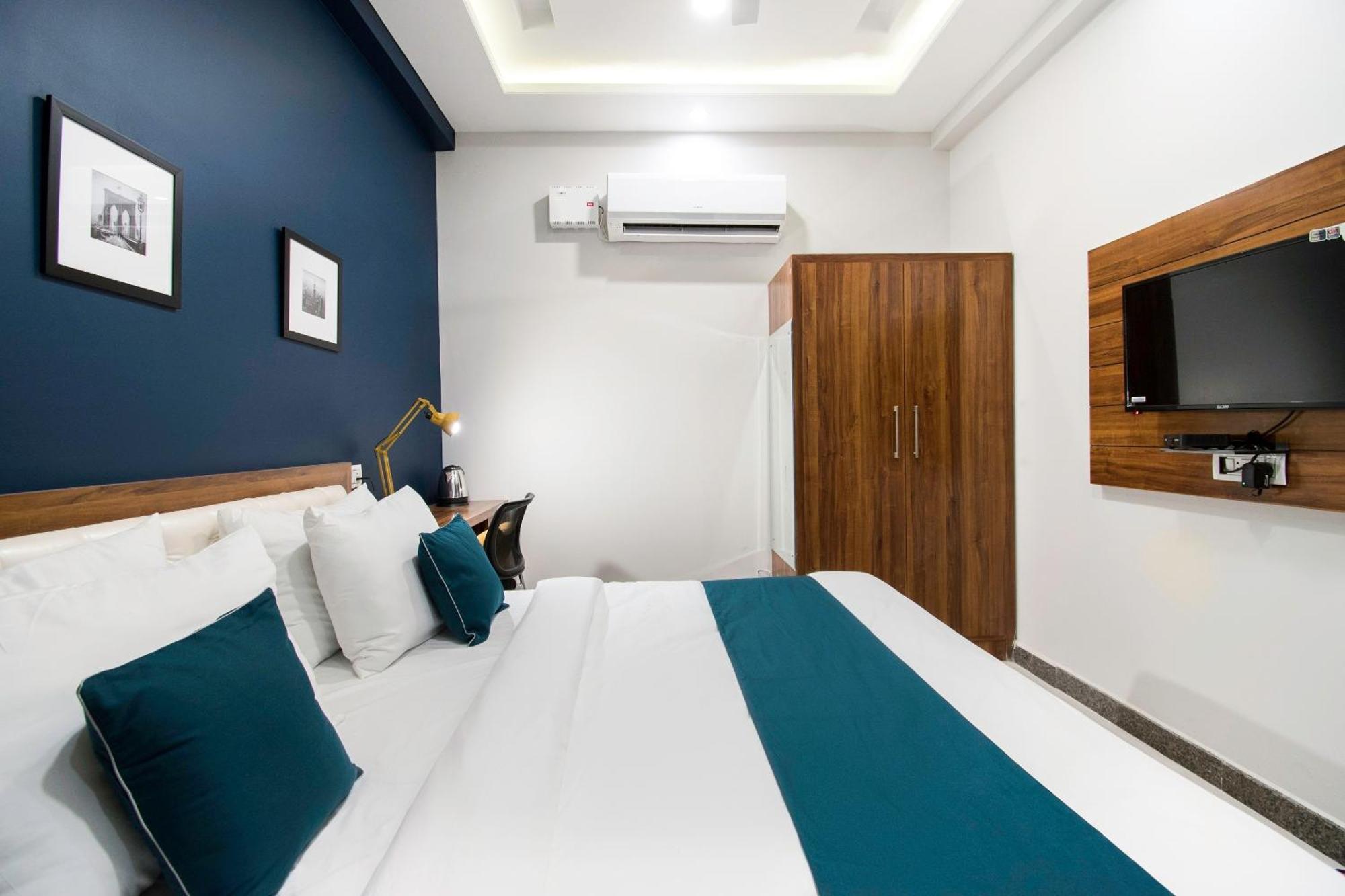 Hotel Collection O Blue Shine