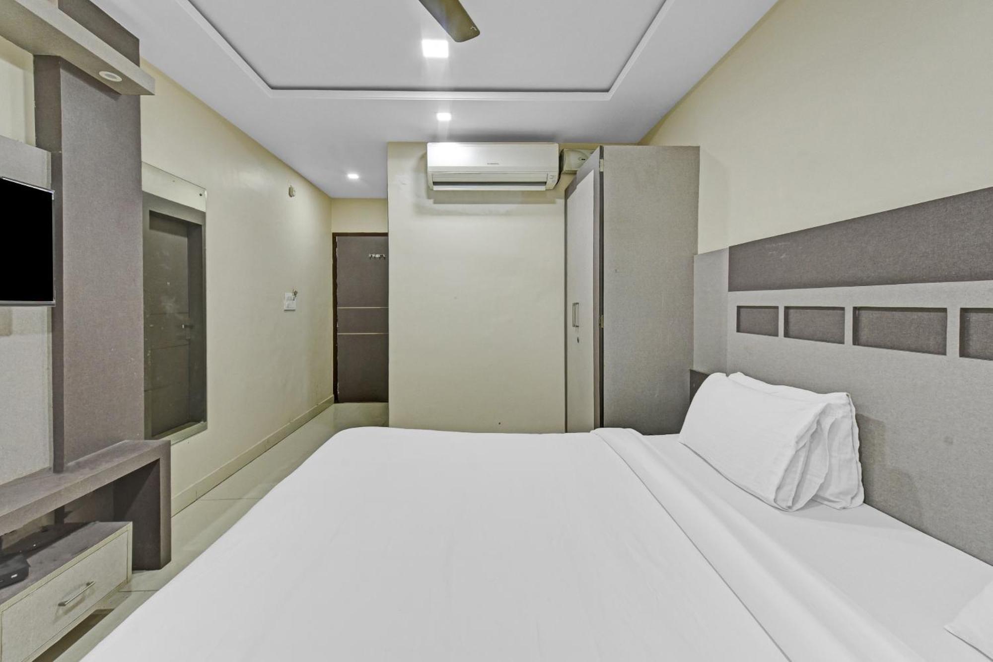 Collection O Homes Hotel