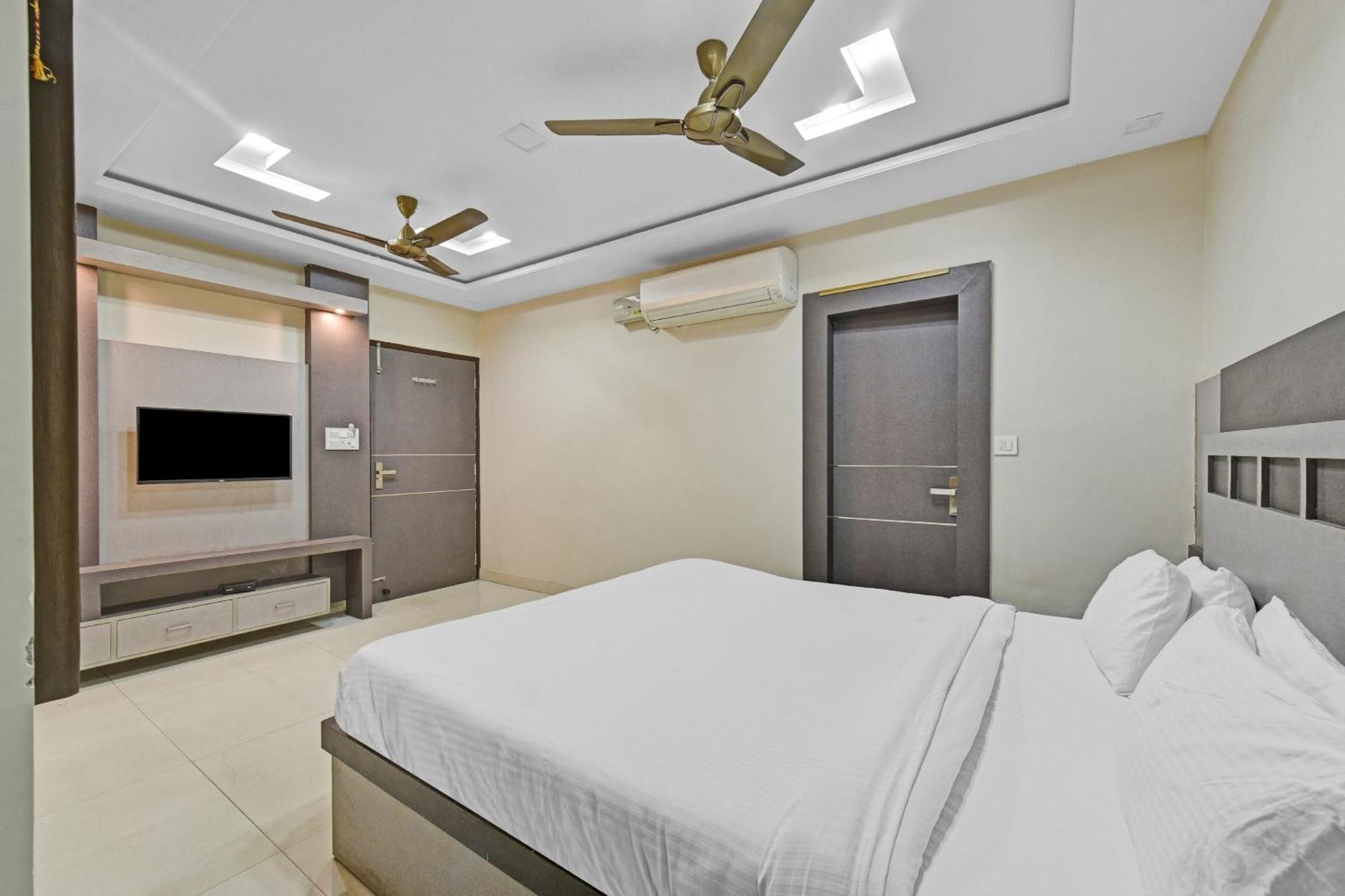 Hotel Collection O Homes 3*