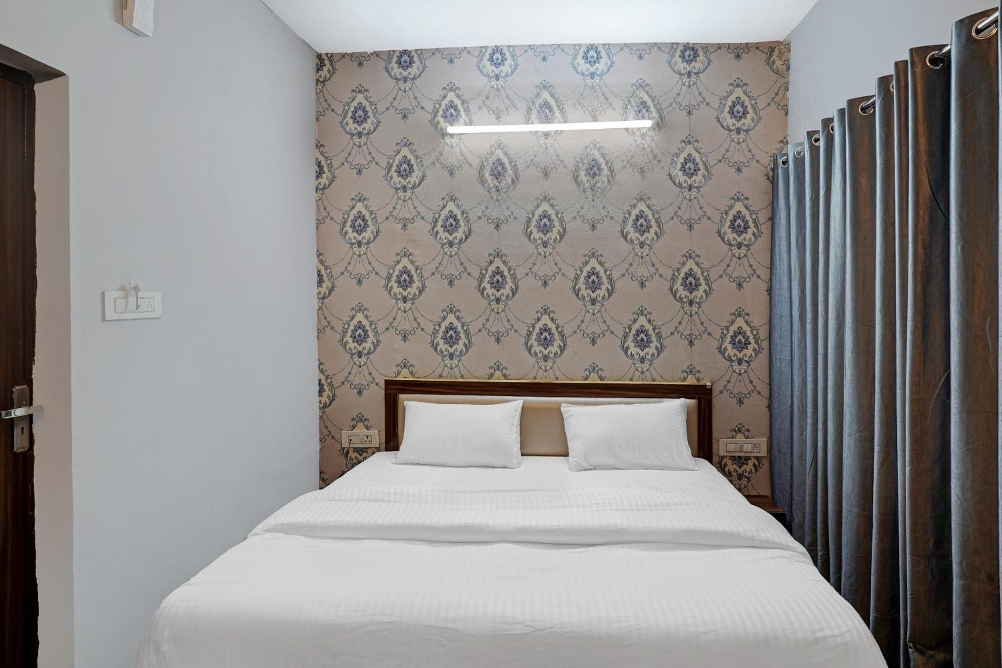 Hotel O Knights