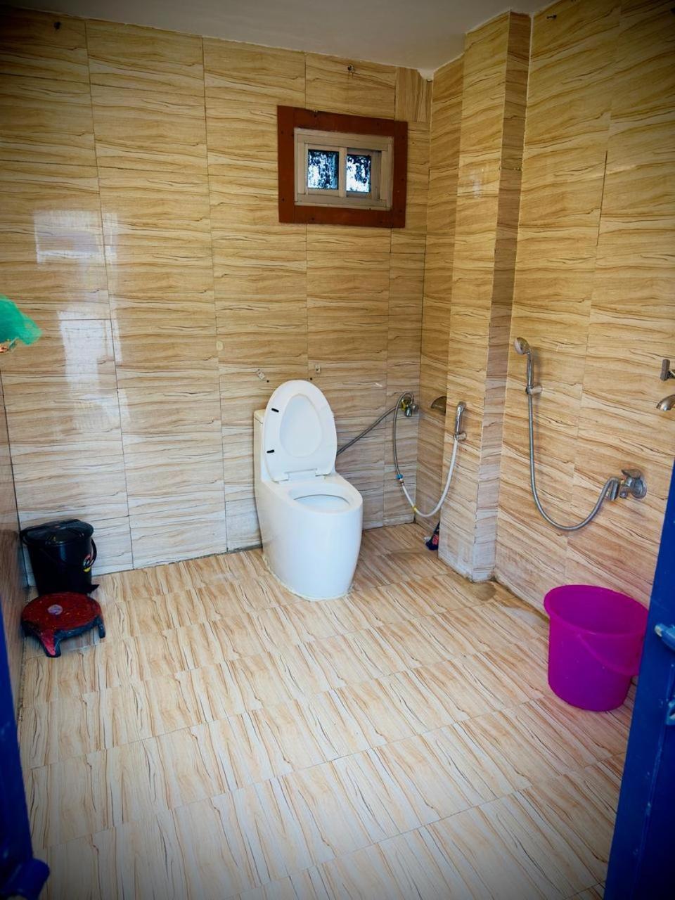 Eco Family Hostel *