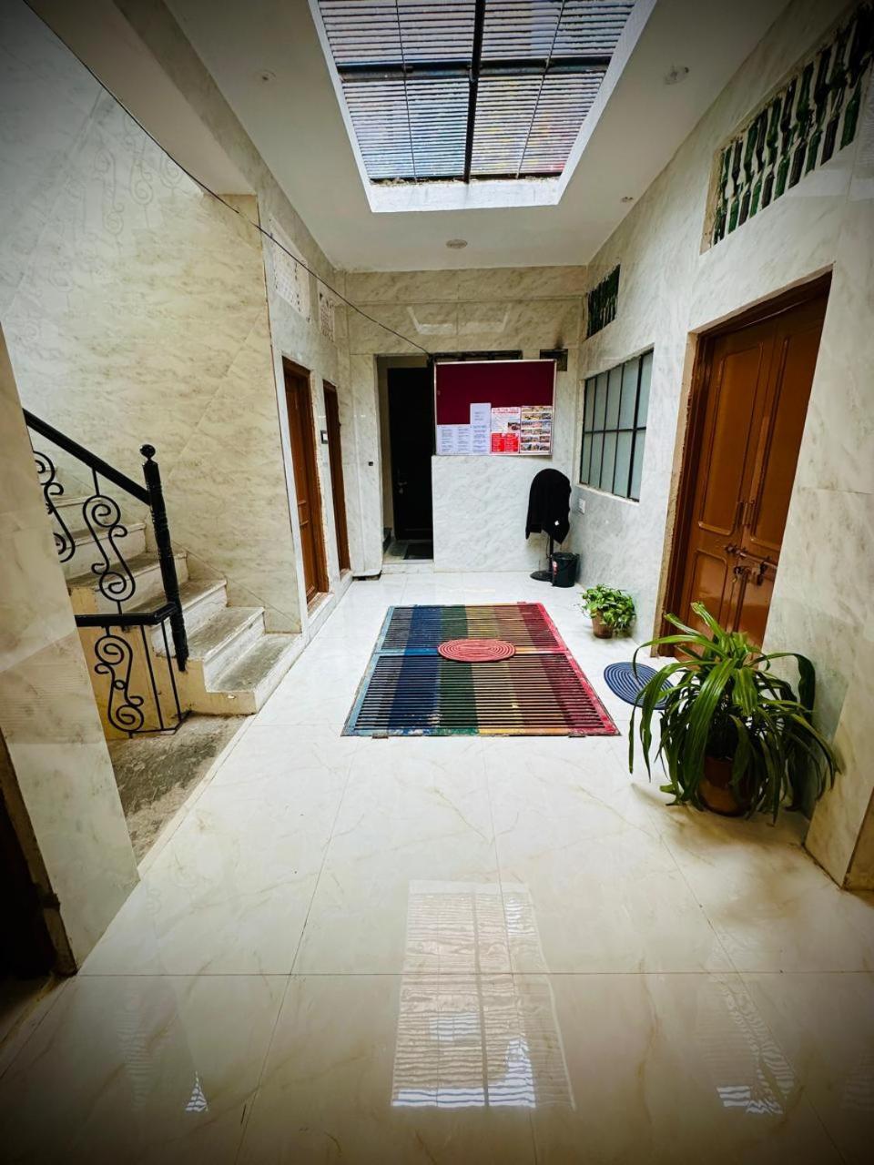 Eco Family Hostel *
