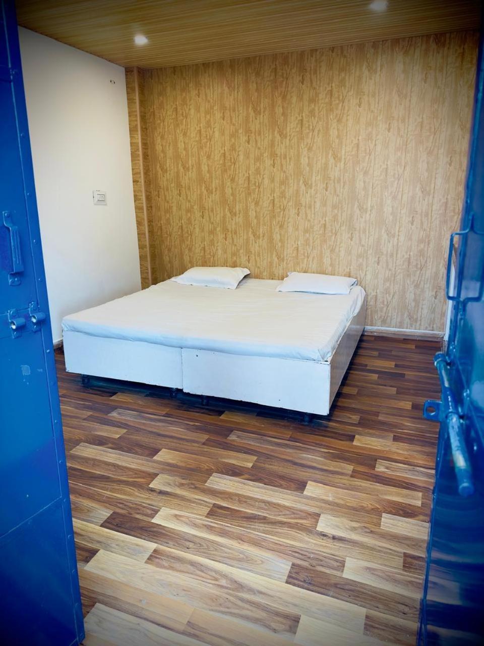 Eco Family Hostel *