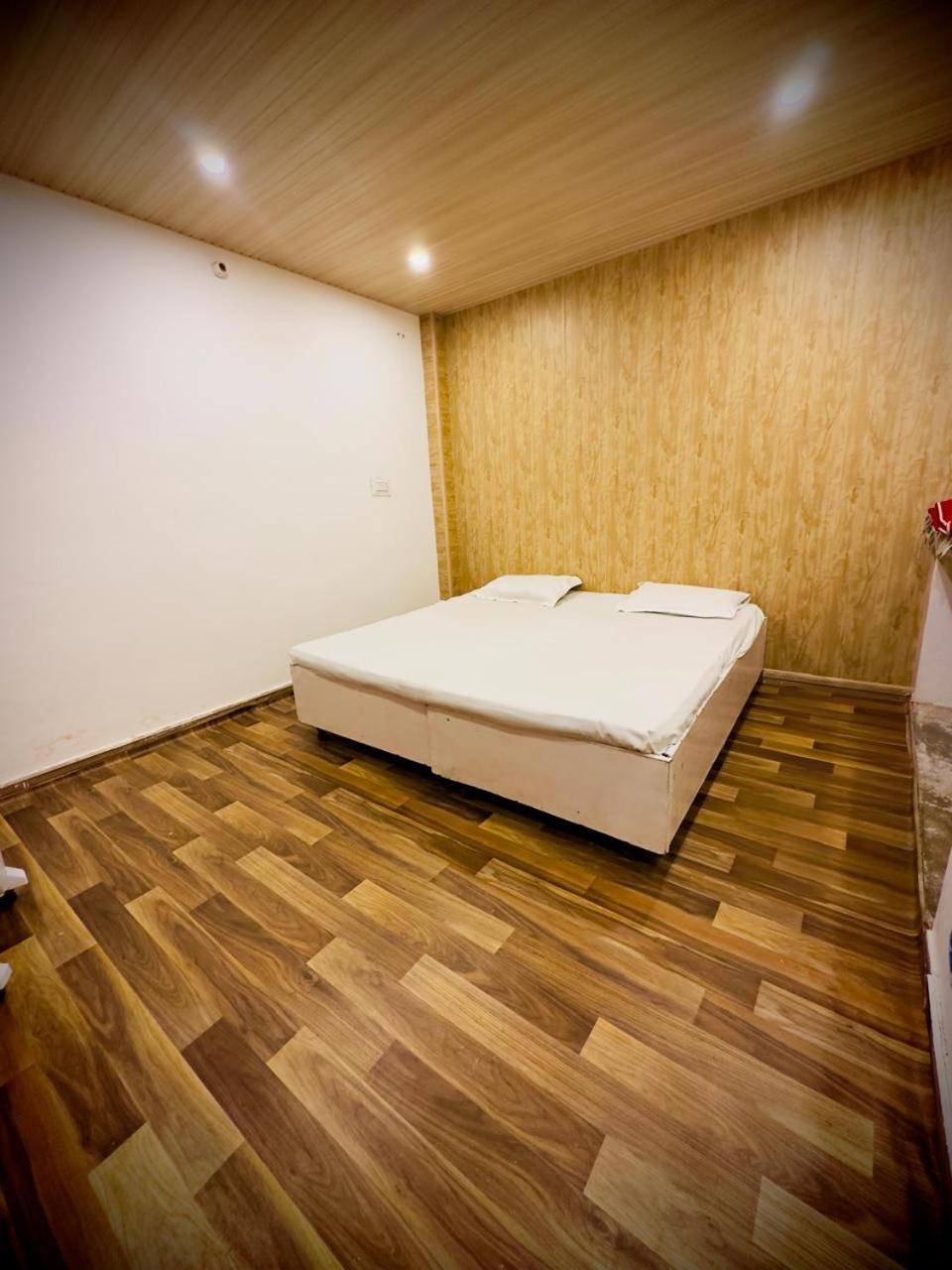 Hostel Eco Family