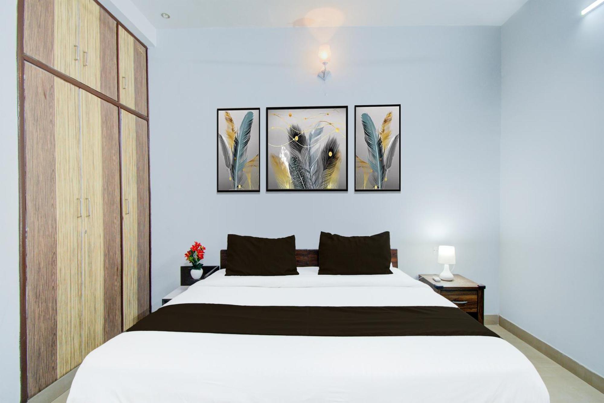 Hotel O Radhe 3*