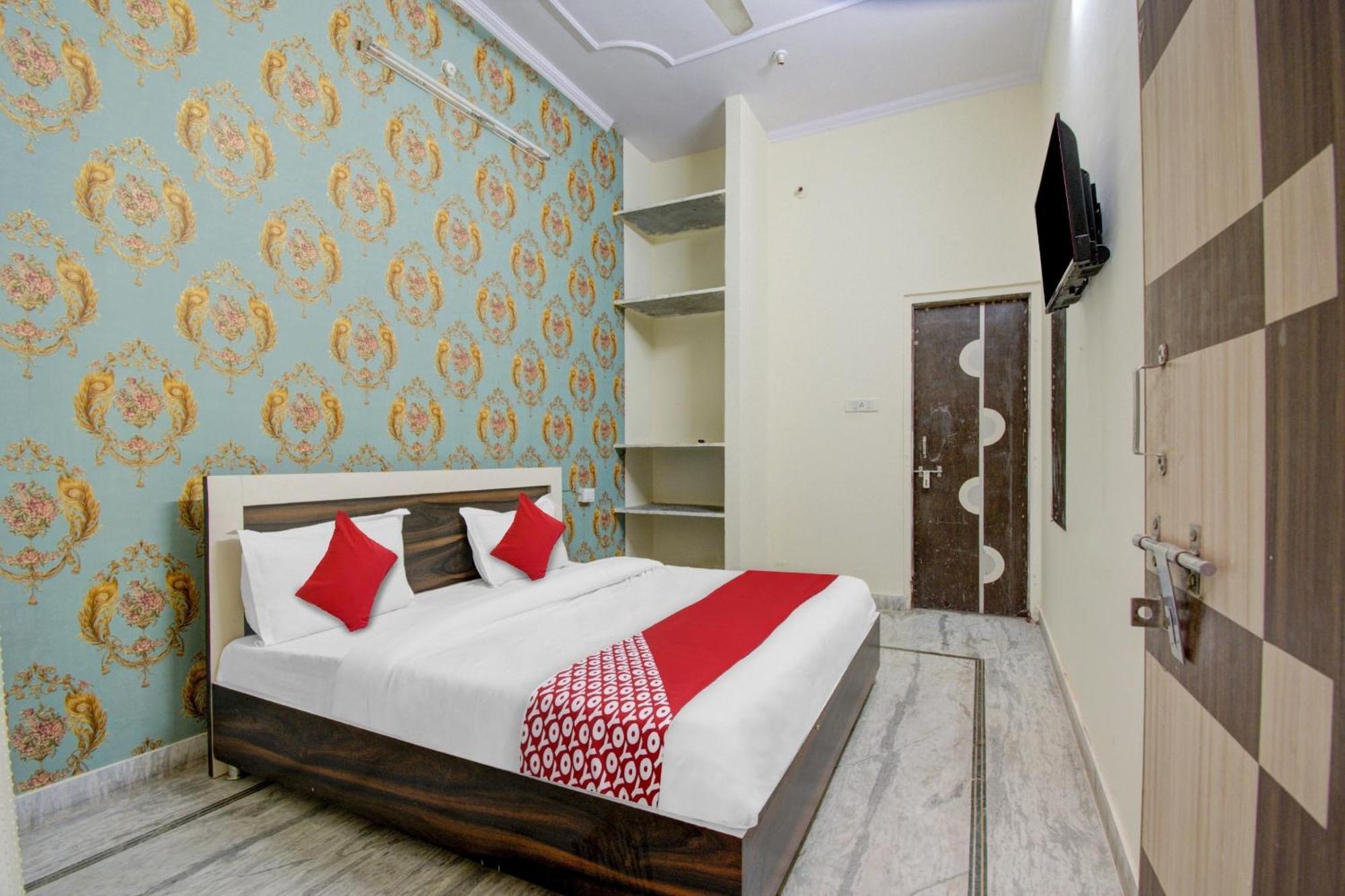 O Karni Palace 3*