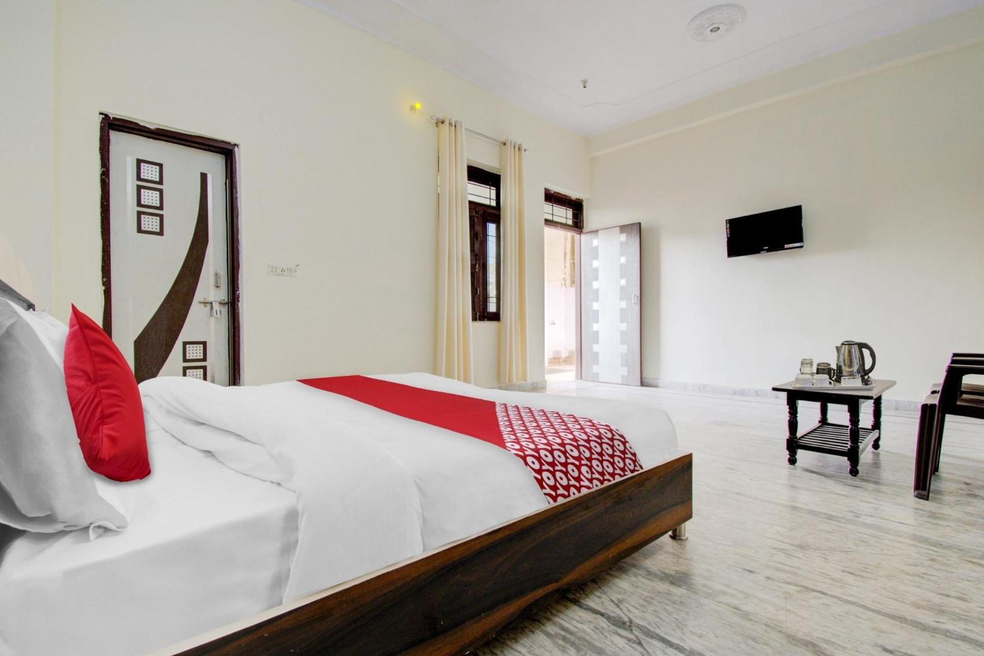 Hotel O Karni Palace 3*