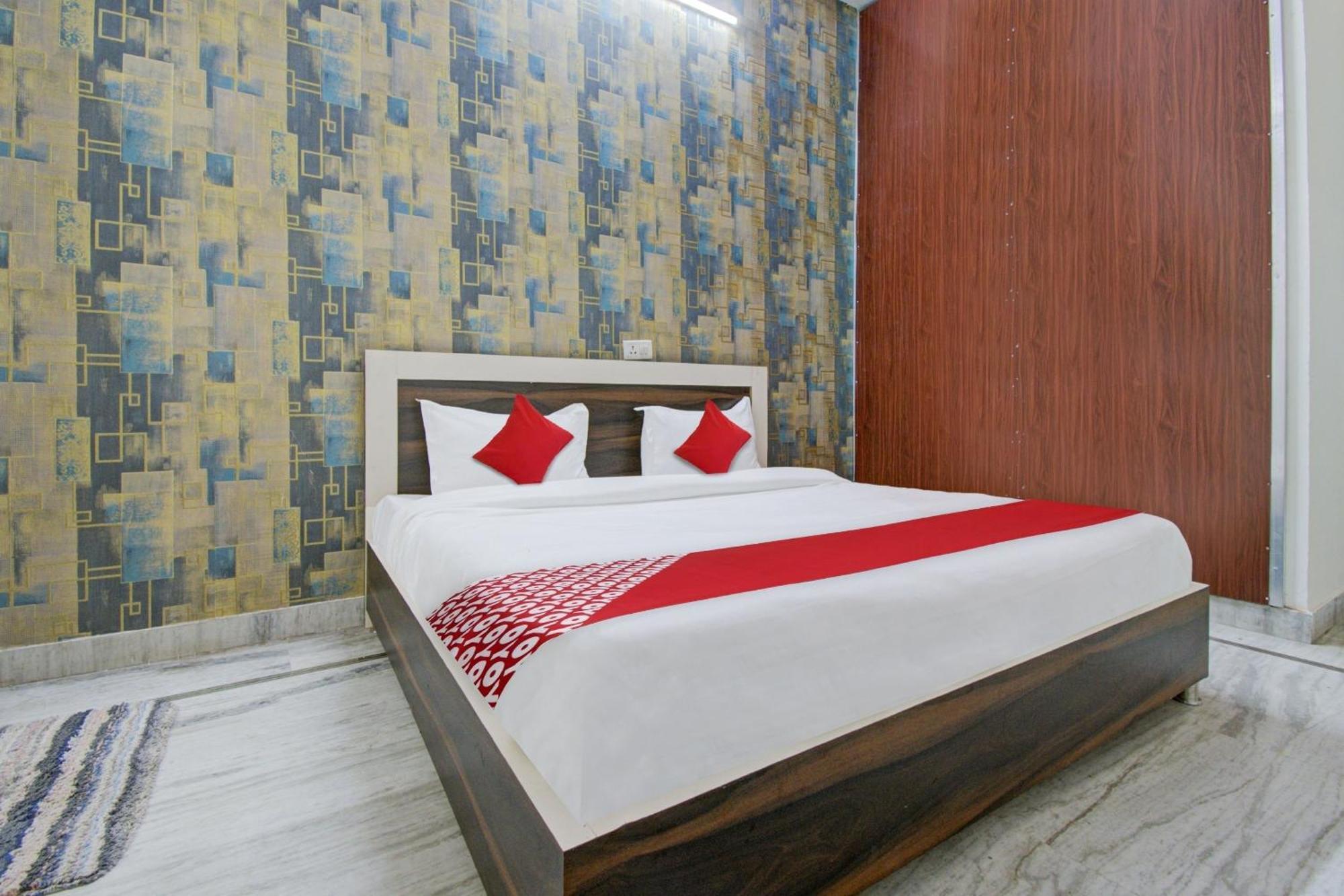 O Karni Palace 3*