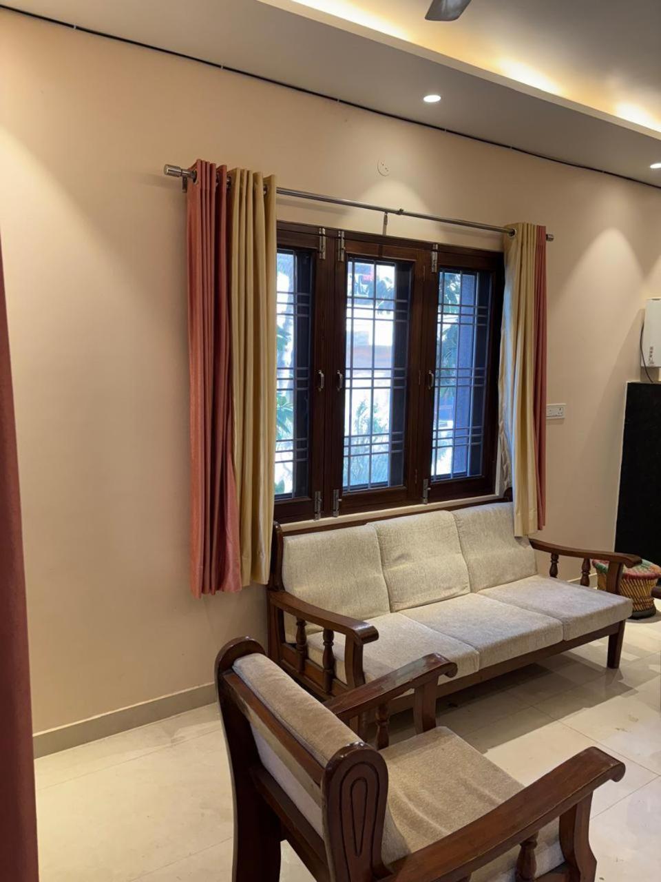 Charming & Cozy In *