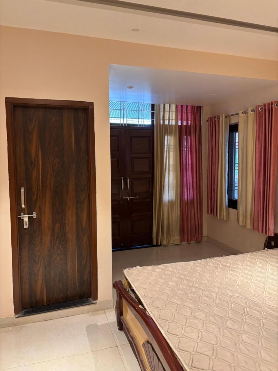 Charming & Cozy In Apartment Jaipur